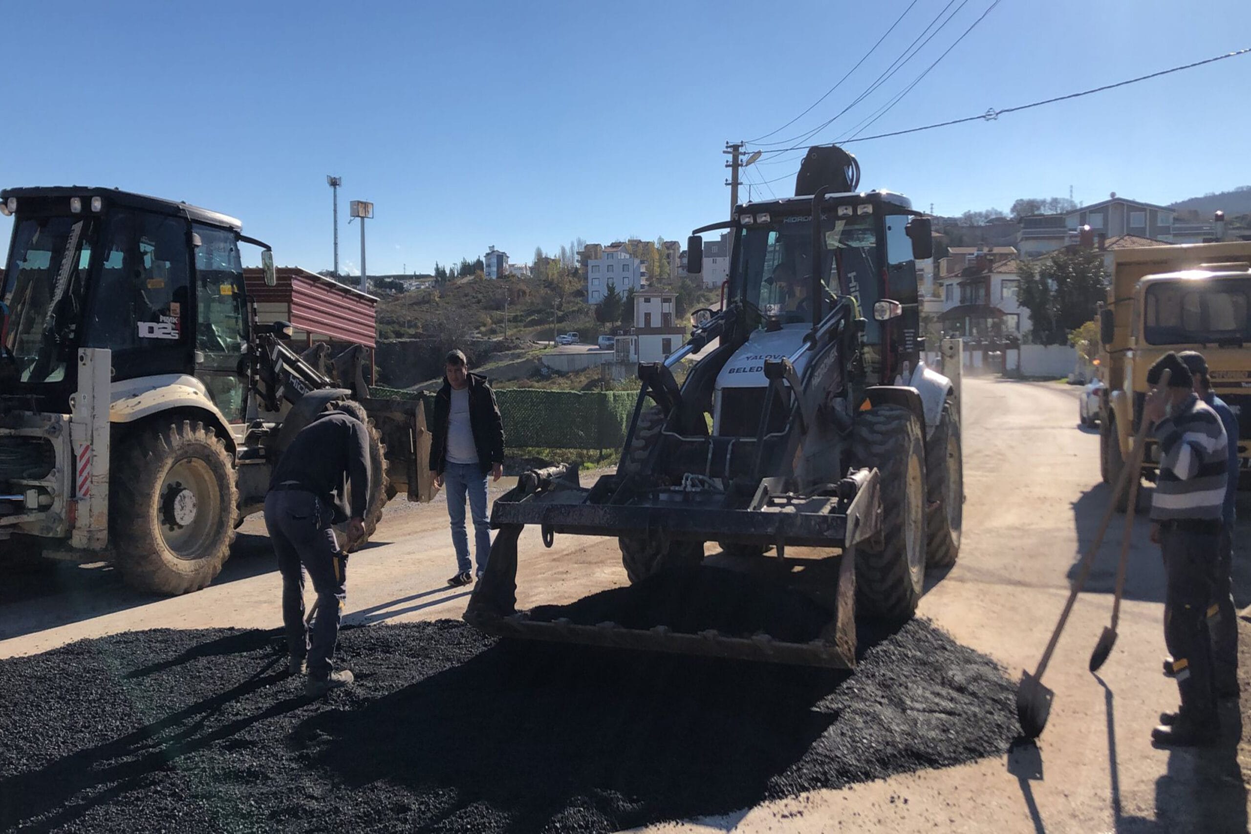 Çınarcık’ta asfalt çalışmaları sürüyor