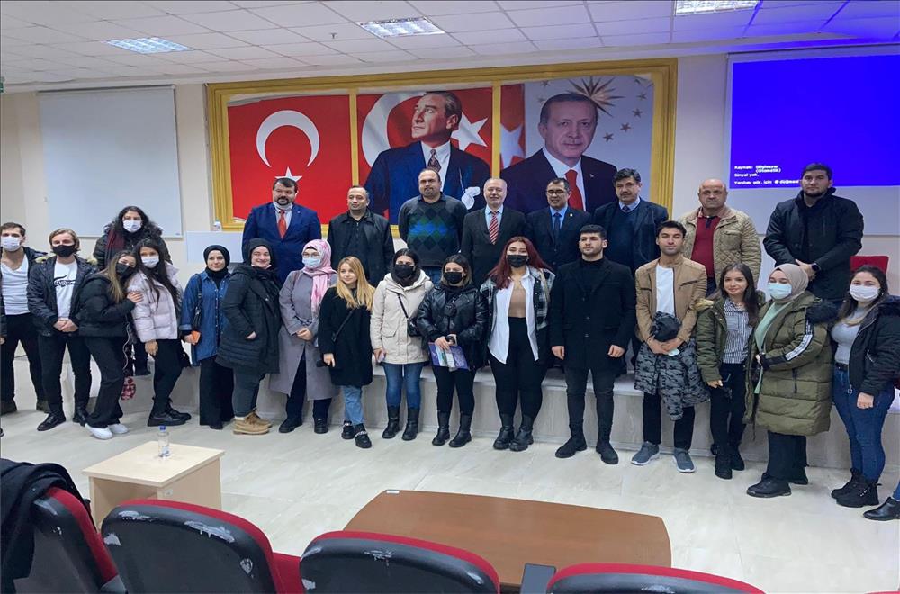 GİRİŞİMCİLİK KONFERANSI’NDA DENEYİMLER AKTARILDI