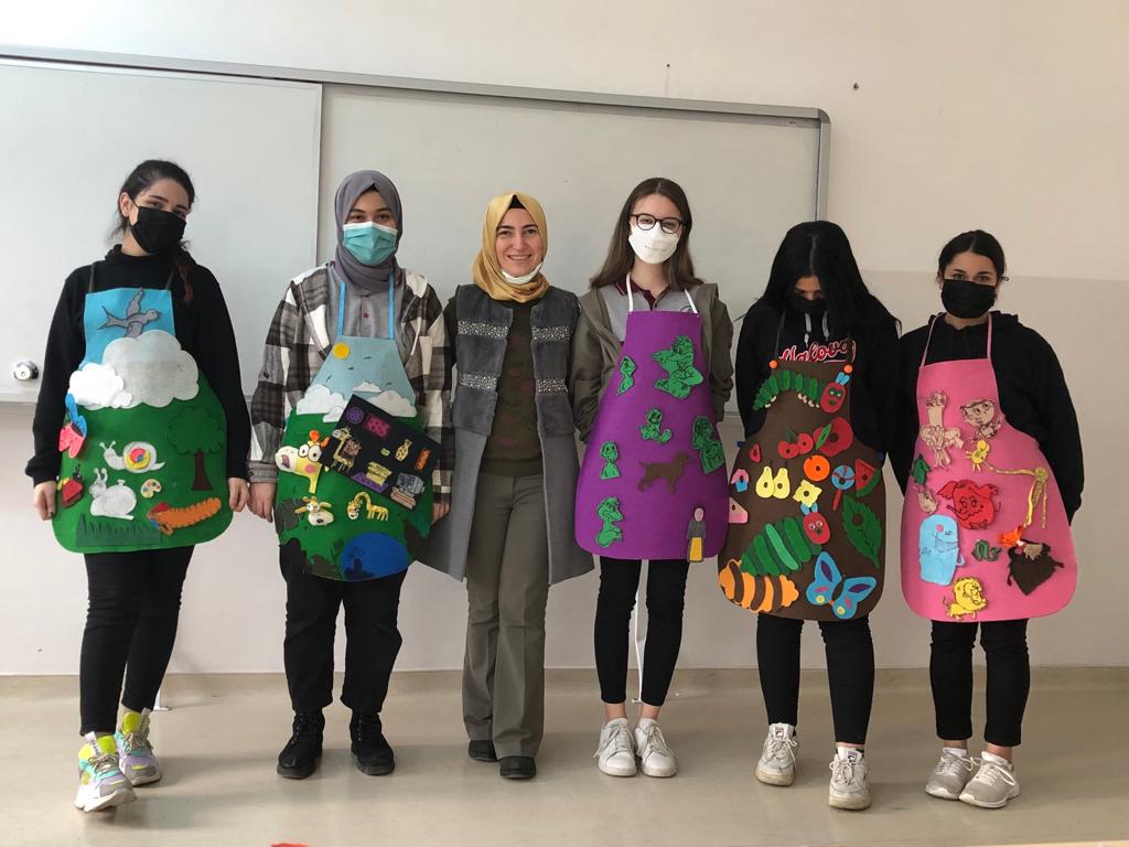 BU ÖNLÜKLER HİKAYE ANLATIYOR