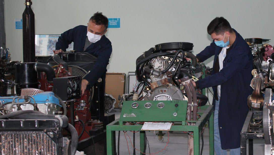 GELECEK MESLEKİ EĞİTİMDE