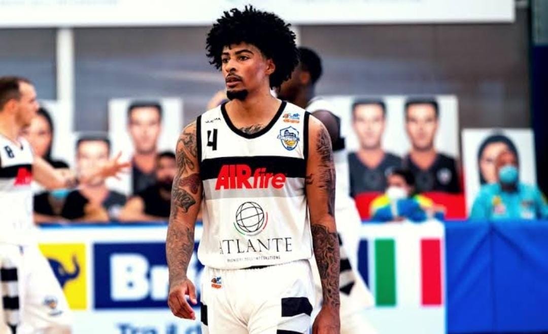 BEKLENEN AYRILIK AÇIKLANDI!