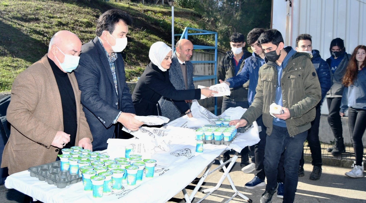 ÖĞRENCİLERLE SUCUK EKMEKLİ BULUŞMA (1)