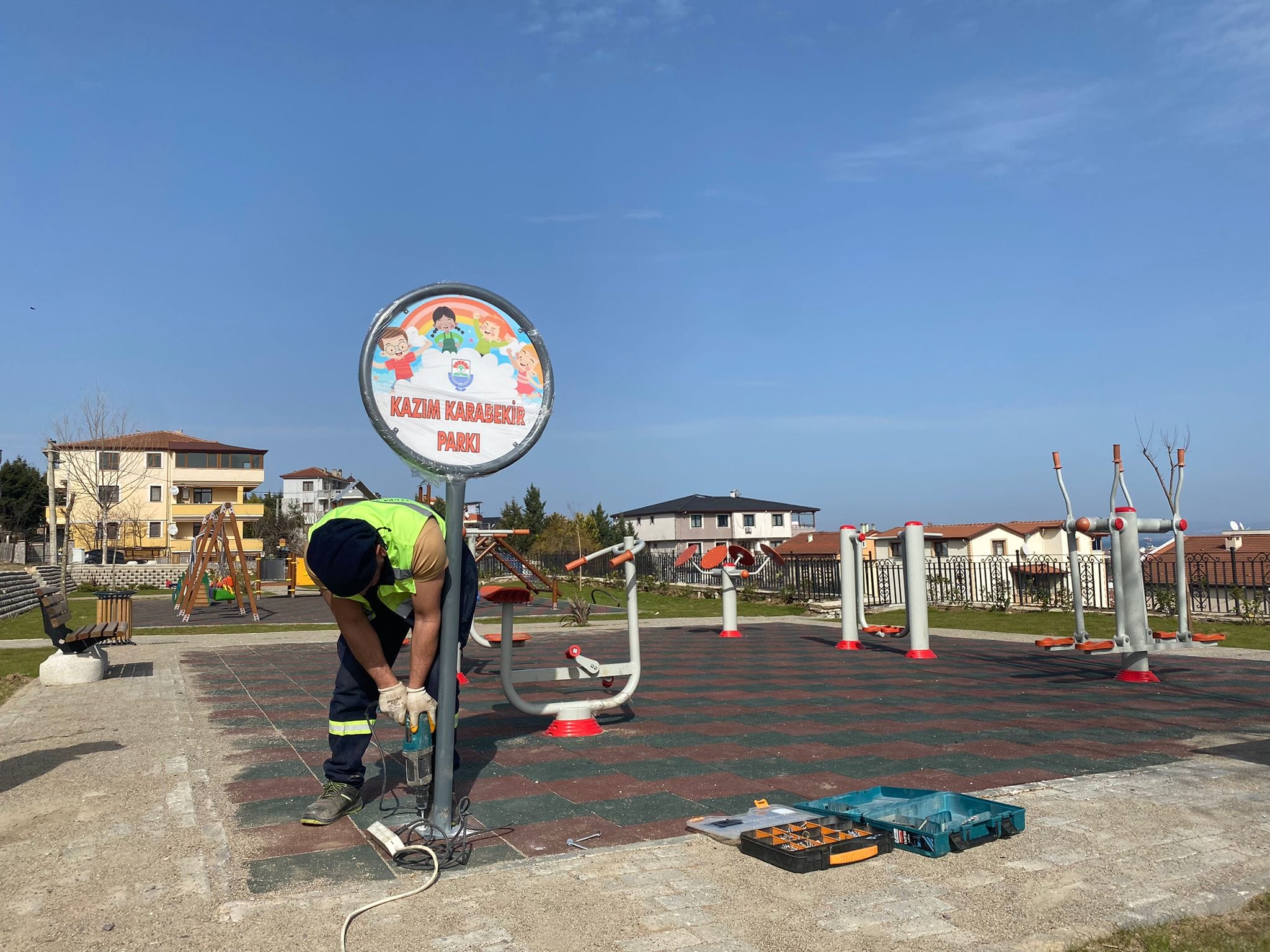 YIPRANAN PARK TABELALARI YENİLERİYLE DEĞİŞTİRİLİYOR