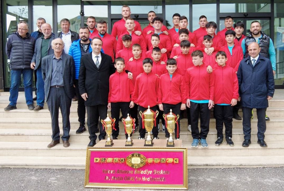 Hersek Er Meydanı güreş severleri bekliyor