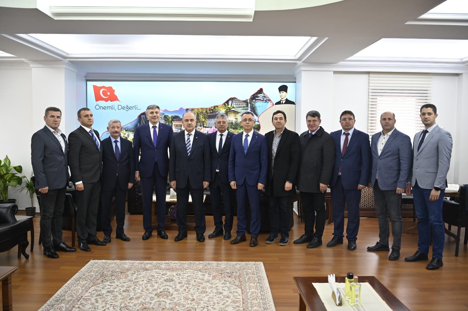 ‘HÖH, BULGARİSTAN’IN 3. SİYASİ GÜCÜDÜR’ (1)