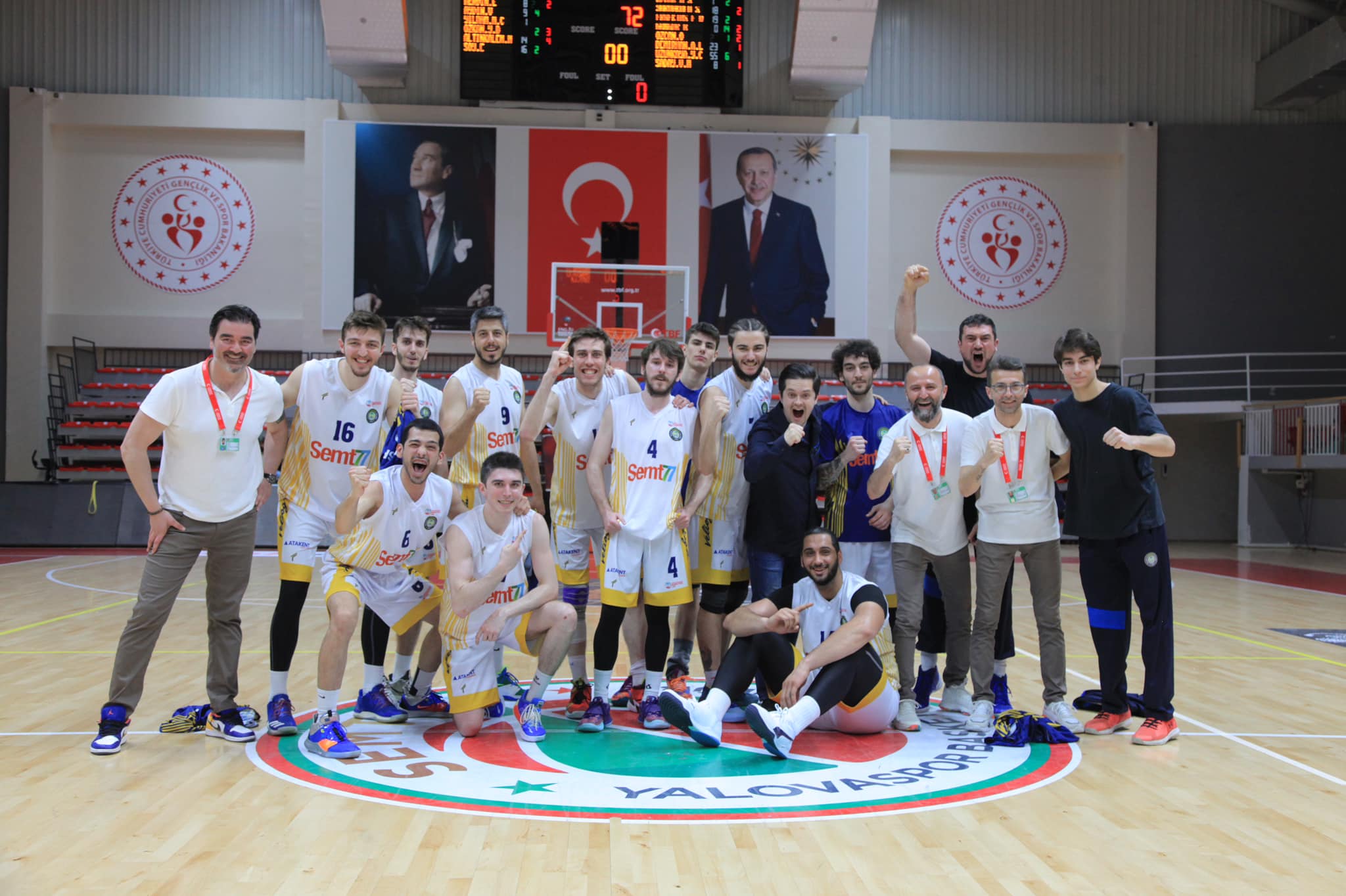 PARKEYE SARI-LACİVERT DAMGA!