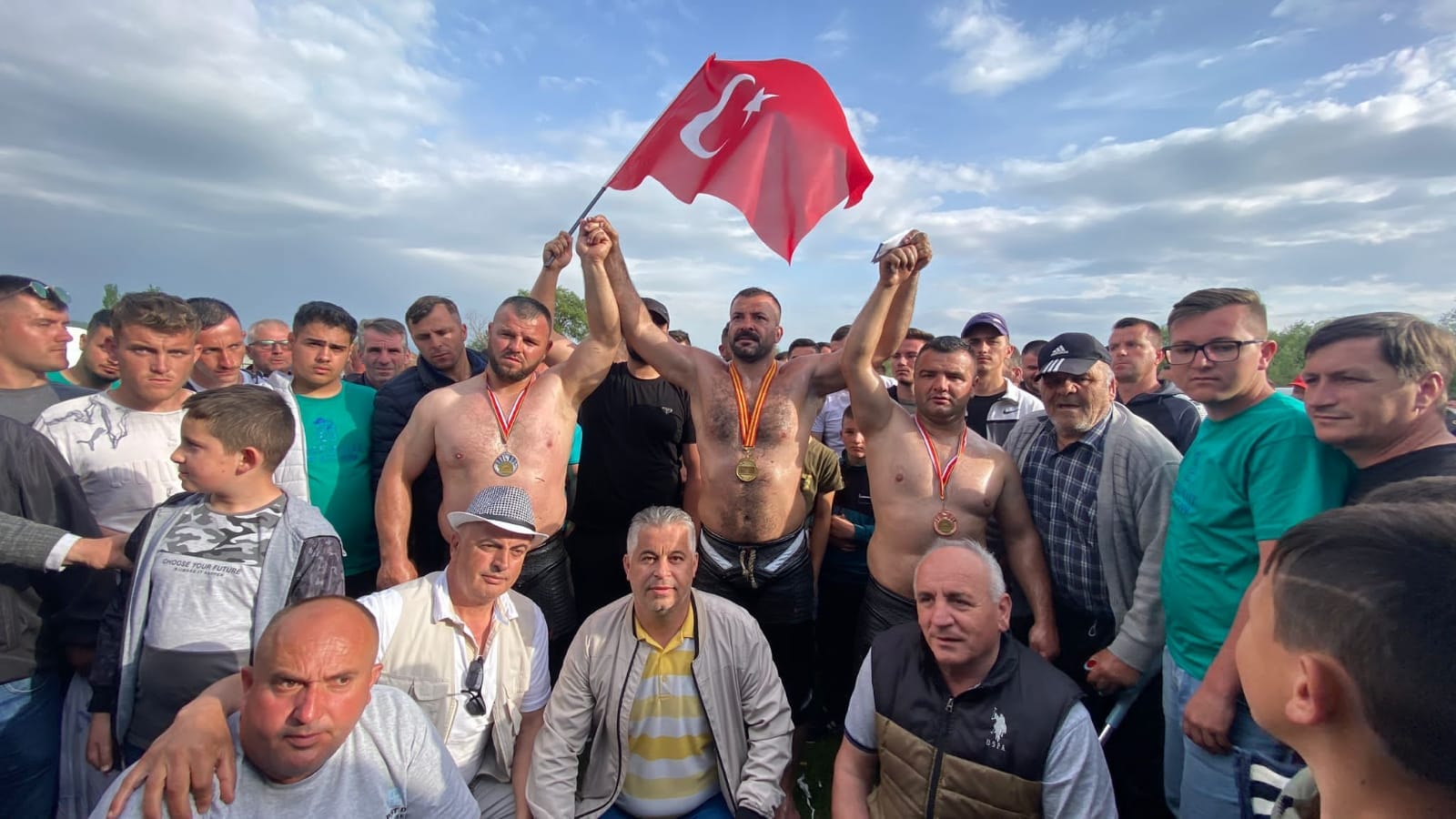 Burak Kaya, Makedonya’dan çifte zaferle döndü