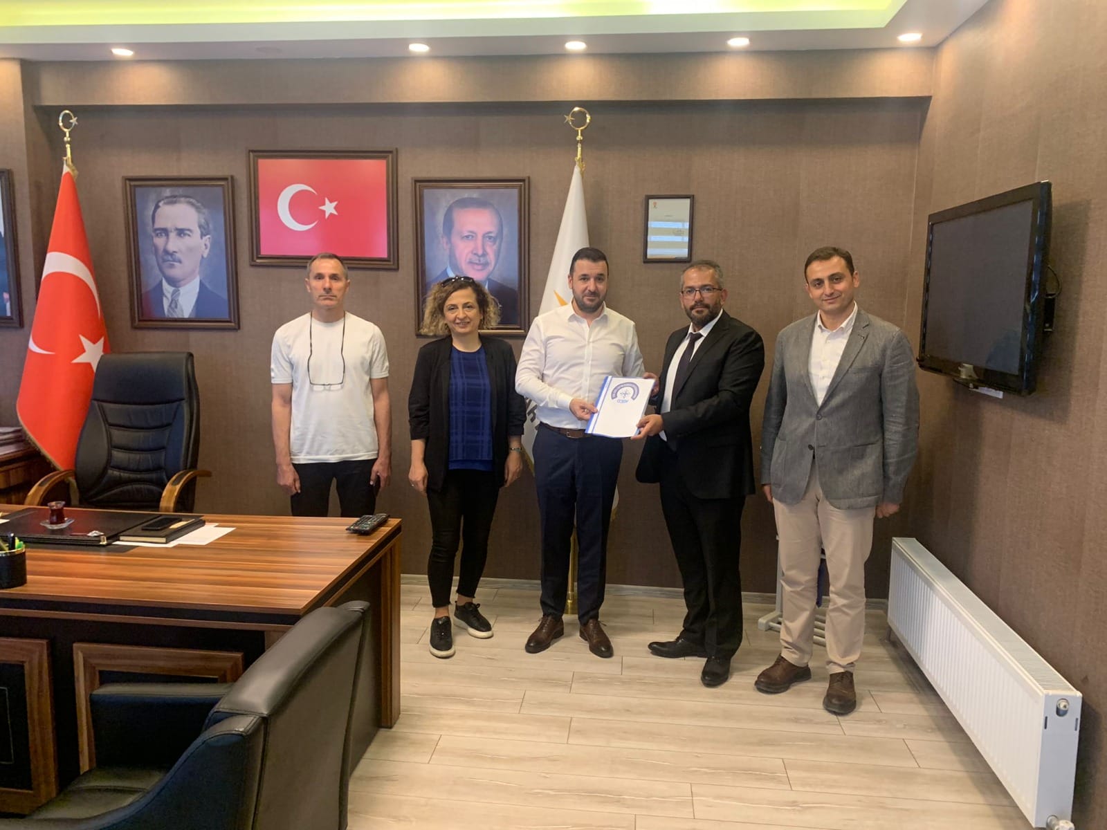 ÖZEL GEREKSİNİMLİ ÇOCUKLARA DESTEK ARAYIŞI