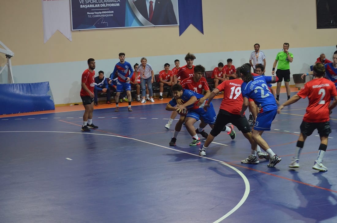 ZİRVE GSK, LİGE KATILAMAMA TEHLİKESİYLE KARŞI KARŞIYA!