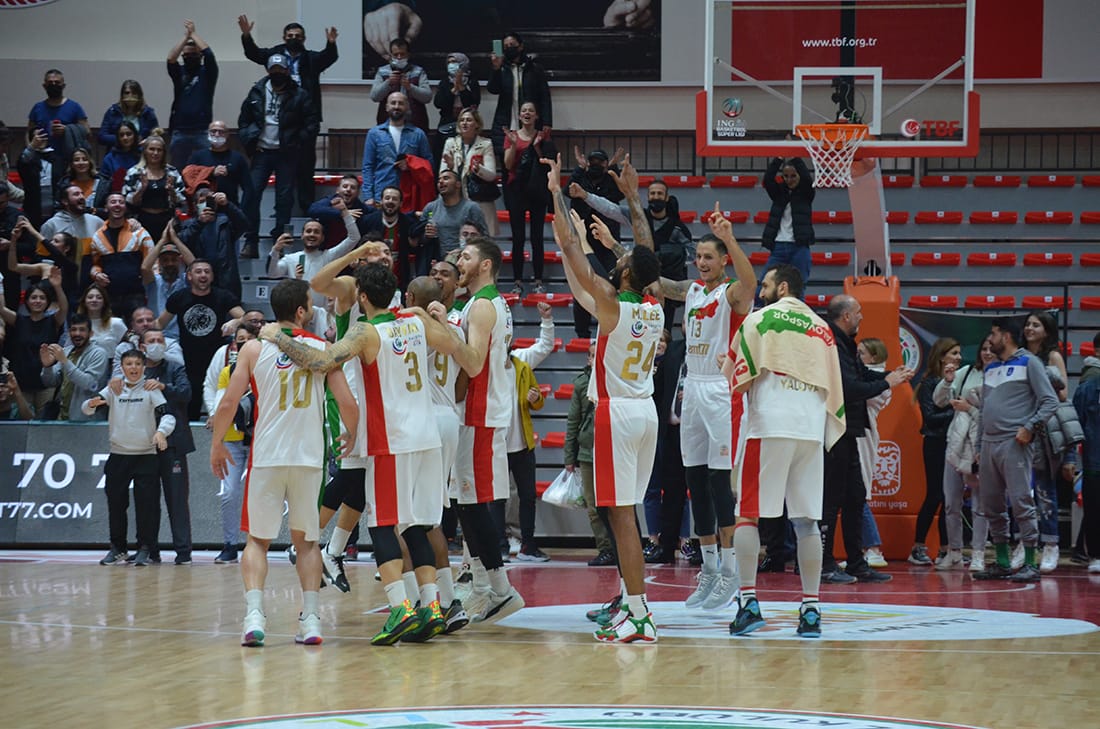 YEŞİL-KIRMIZILILARDA KADRO TAMAM GİBİ (3)