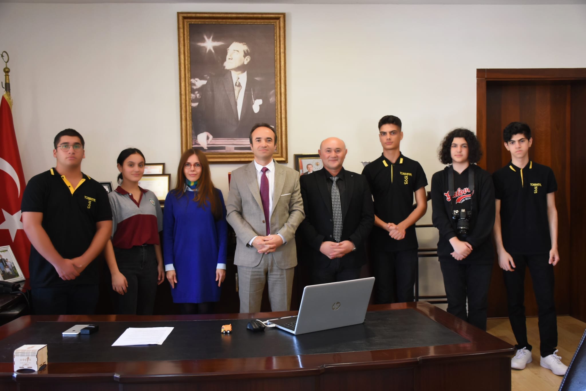 ‘Bu ülke eğitimli gençlerin omuzlarında yükselecek’