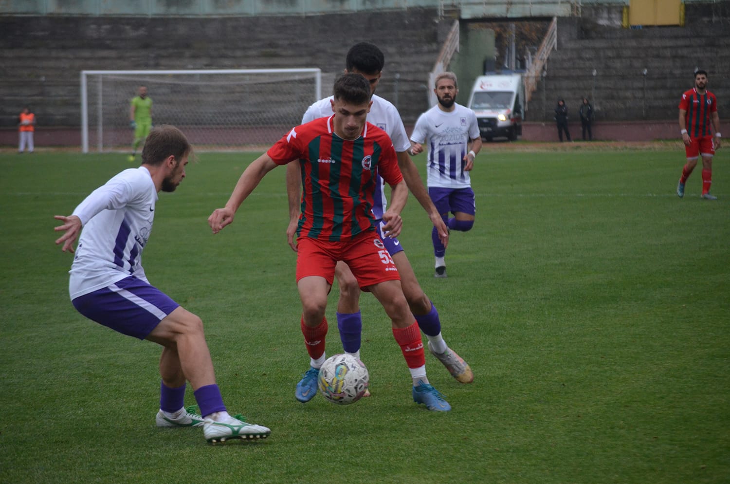 YALOVASPOR, NİŞANTAŞI DEPLASMANINDA (1)