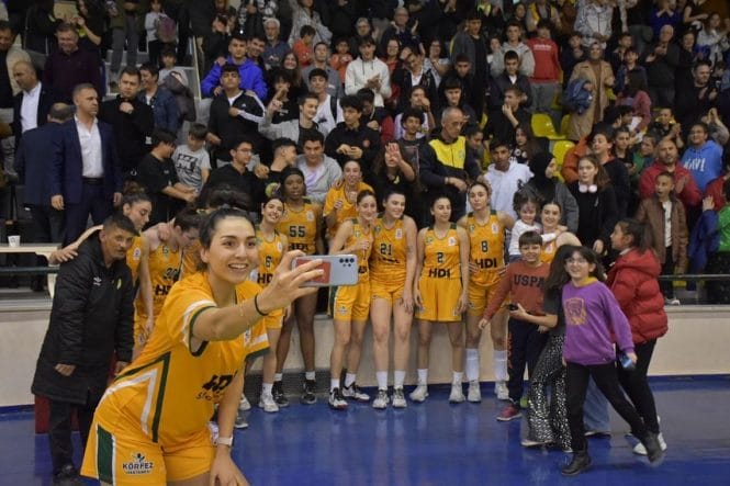 Kadınlarda yarı final heyecanı sürüyor (3)