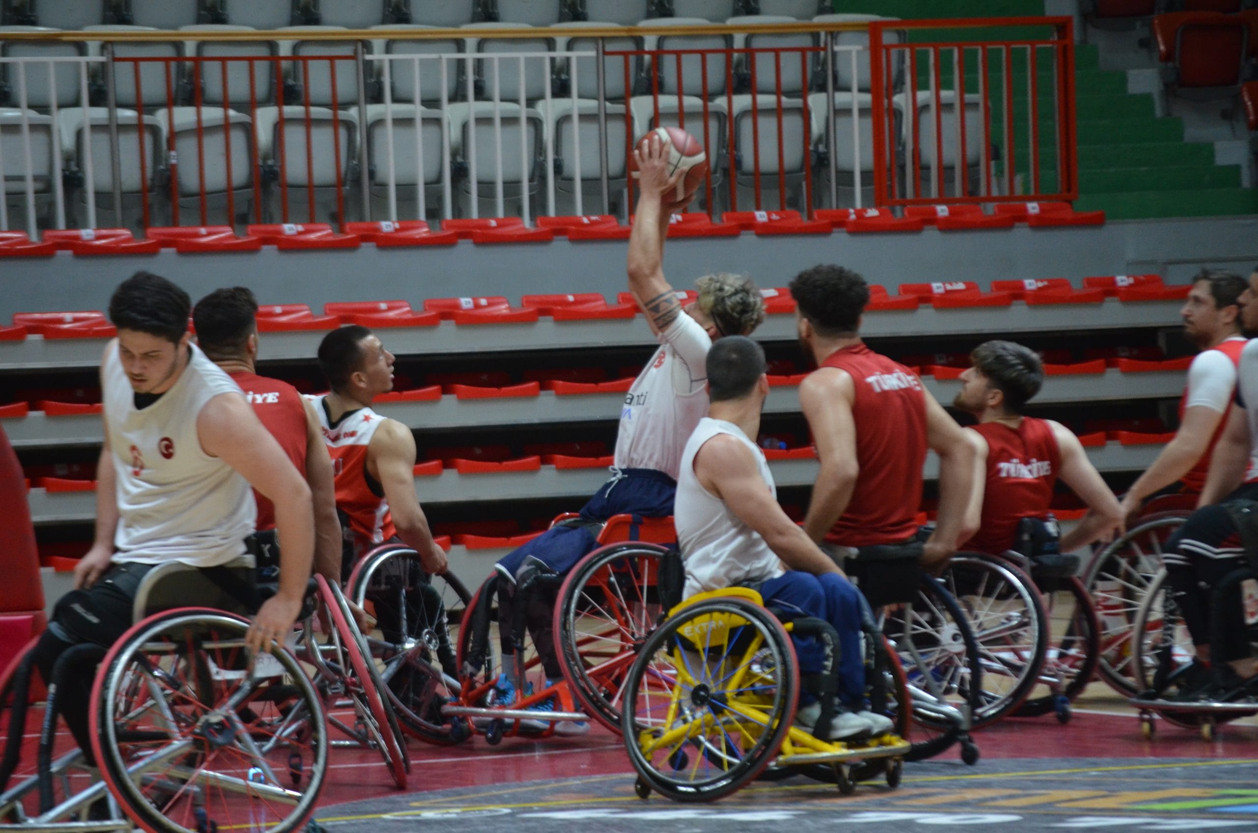 ‘HEDEF HER ZAMAN EN YÜKSEK’