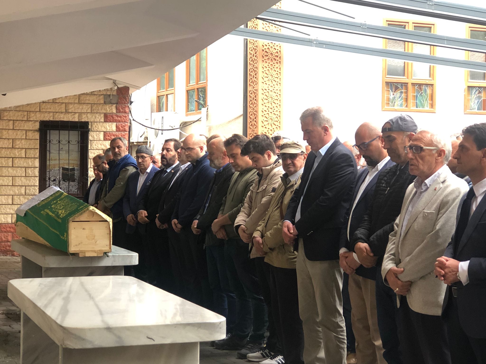 a9e372ff-68fe-4c9a-83ae-21290a40b7c9