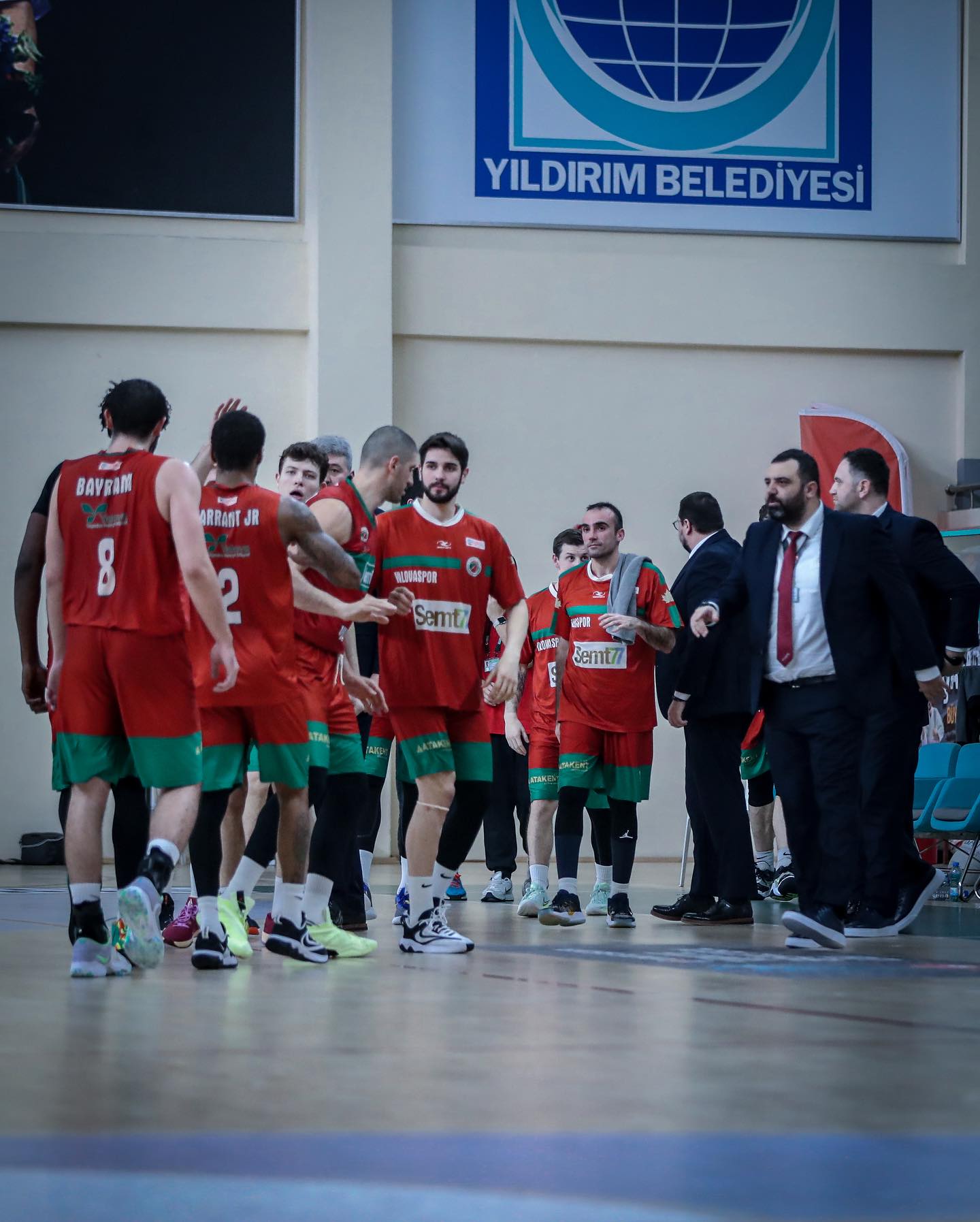 12 DEV ADAM FARKI AÇIYOR (4)