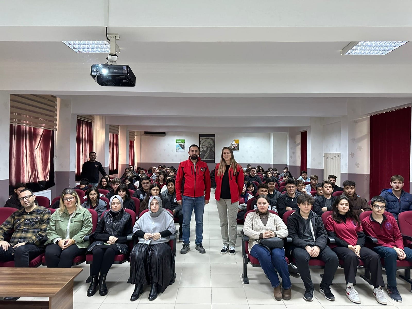 ÖĞRENCİLER BİLGİLENDİRİLİYOR