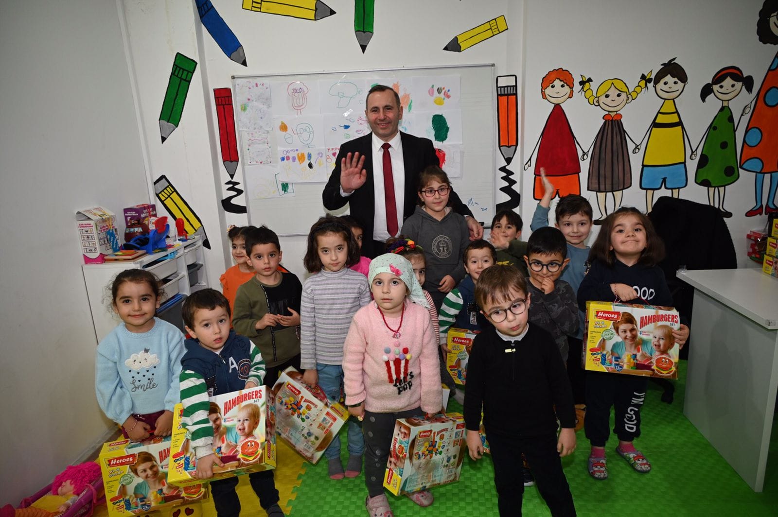 ÇOCUK TİYATROSUNA ZİYARET