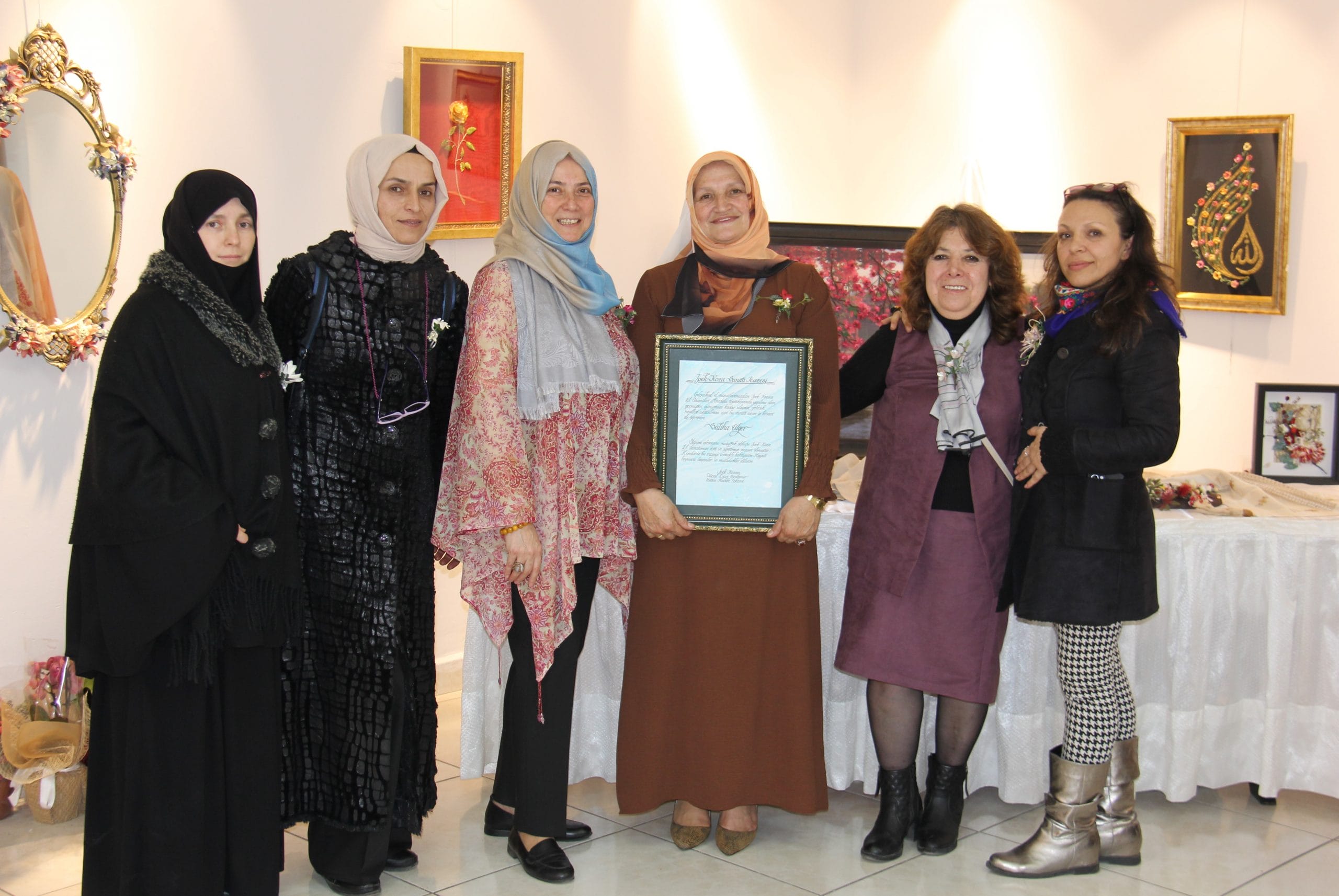 İPEK KOZA SERGİSİ AÇILDI