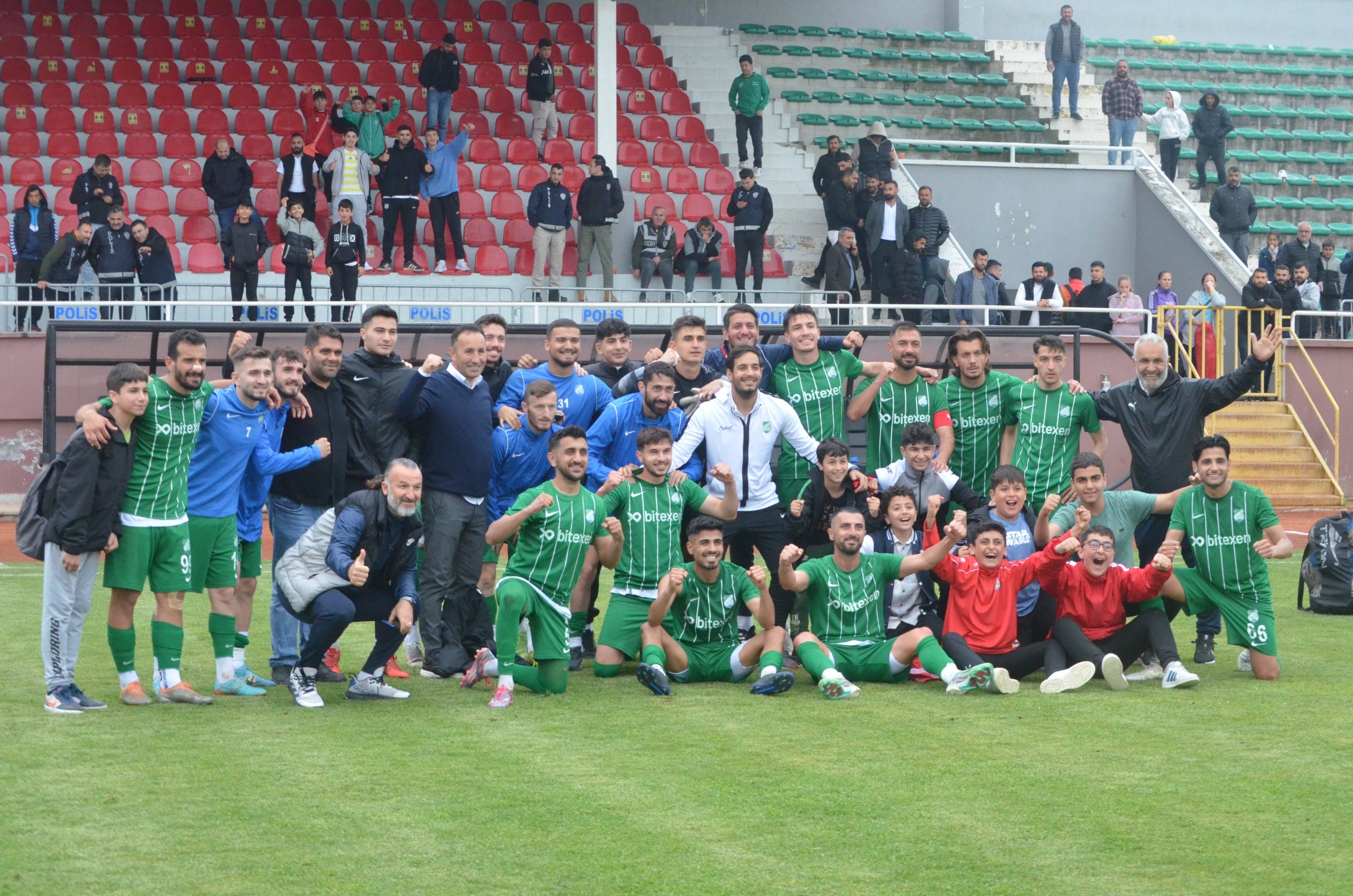 YEŞİLOVASPOR’DAN RESİTAL (4)