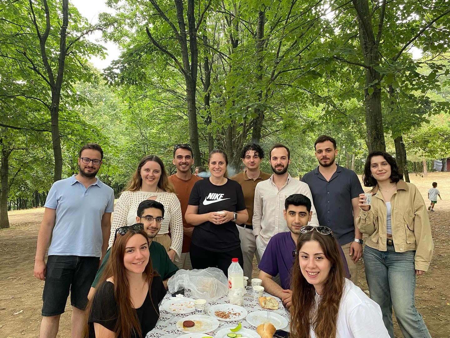 AVUKATLAR PİKNİKTE EĞLENDİ