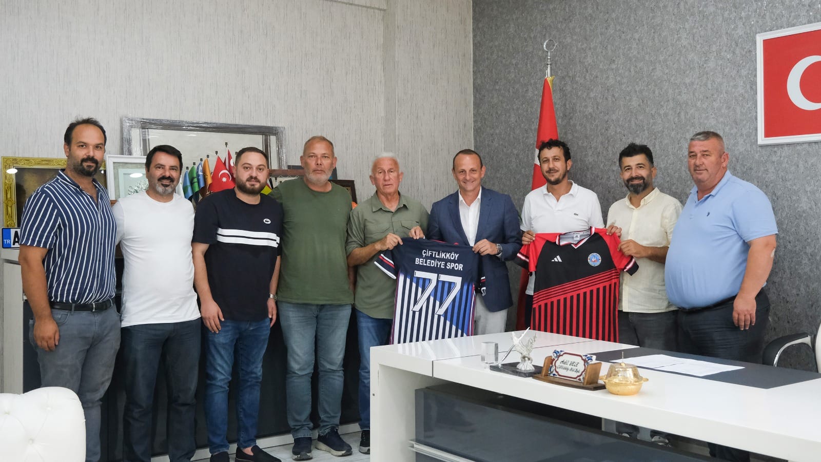 NUMANOĞLU RESMEN ÇİFTLİKKÖY’DE (2)