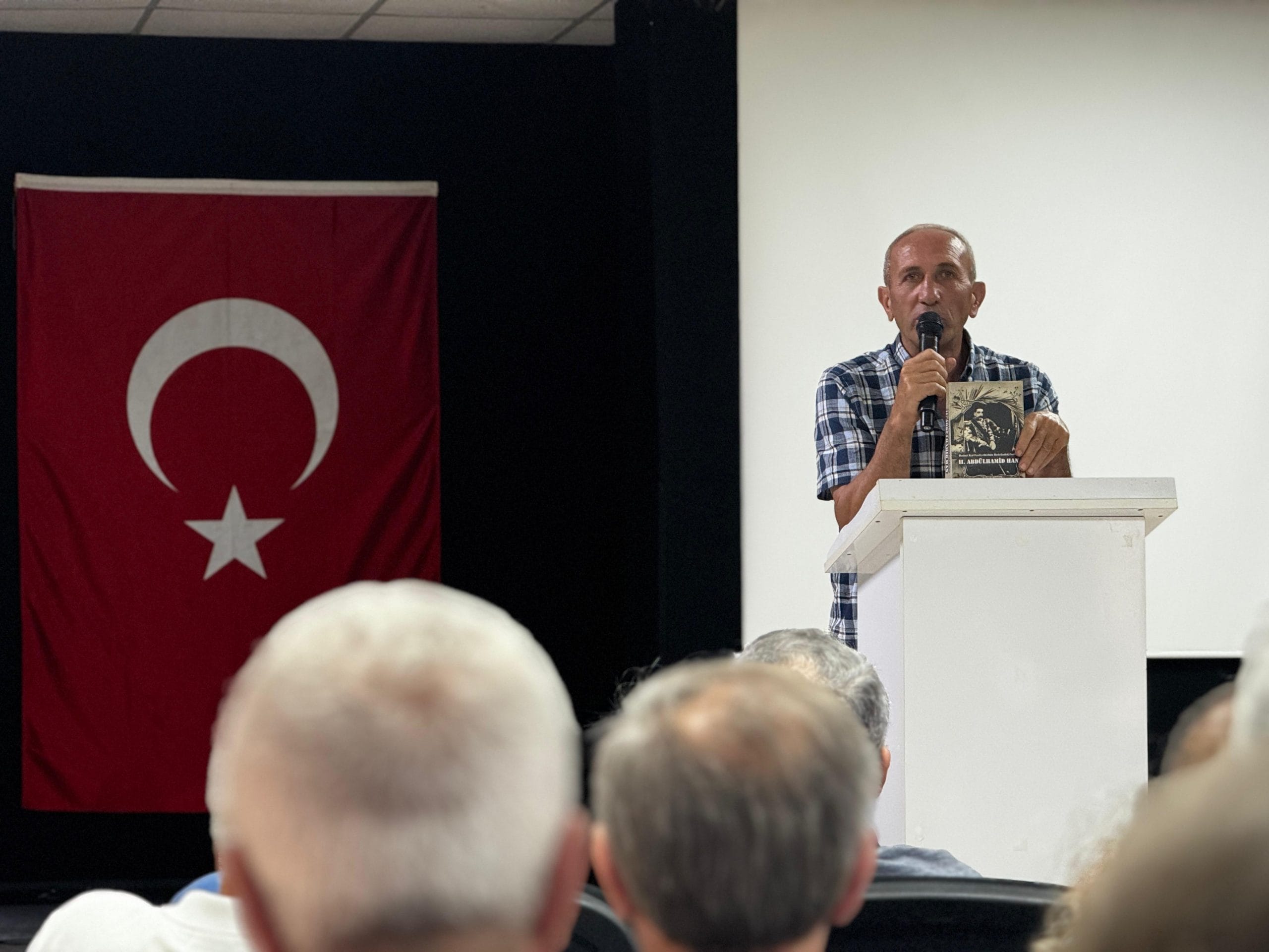 SEVENCAN’IN İMZA GÜNÜ’NE YOĞUN İLGİ