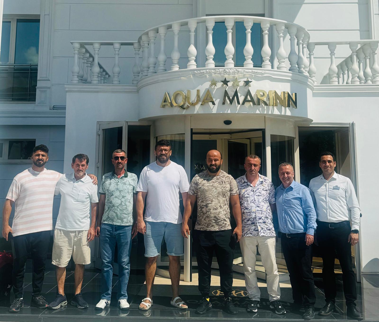 PEHLİVANLAR MORAL DEPOLUYOR