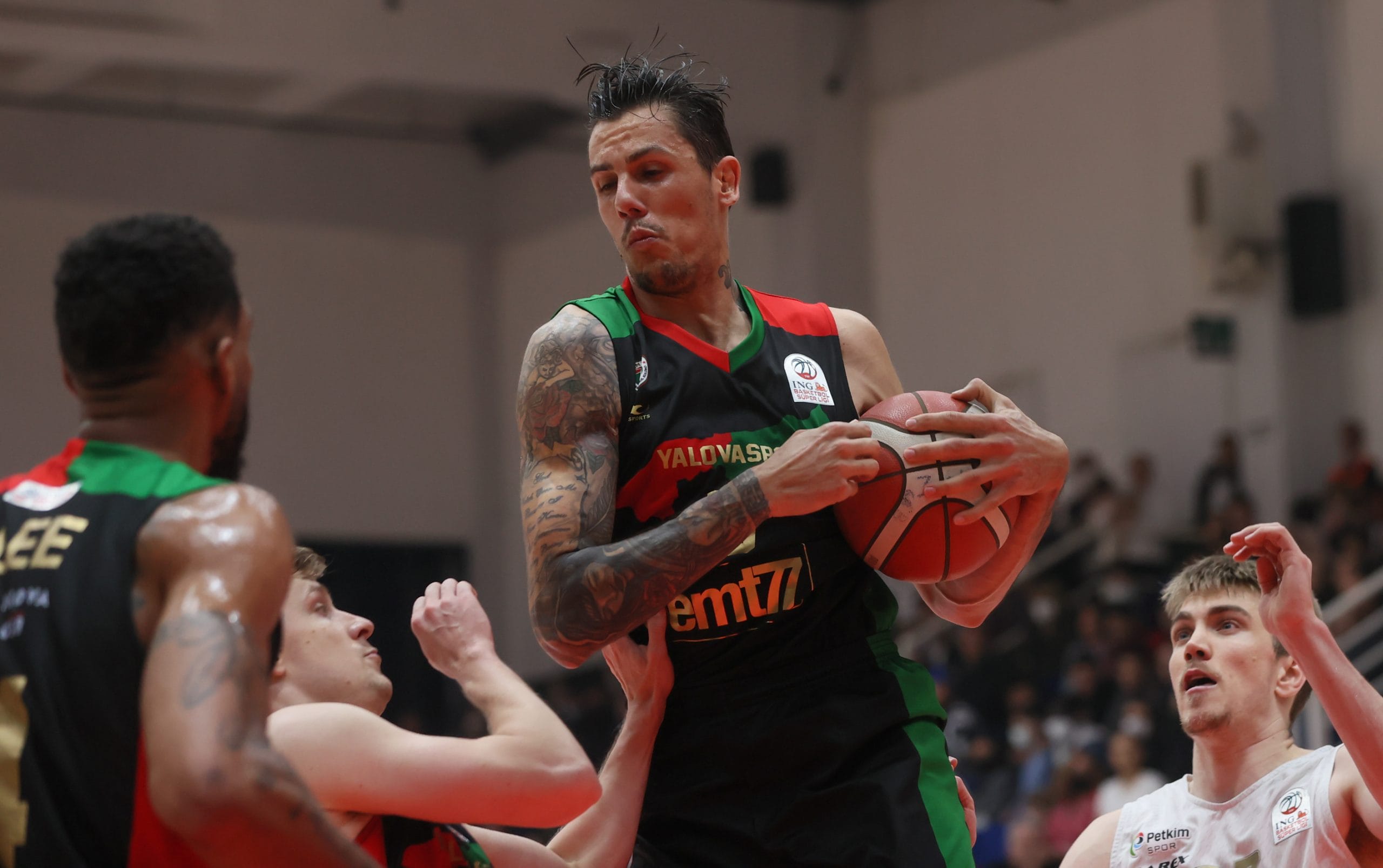 BASKETBOL CAMİASININ ACI GÜNÜ