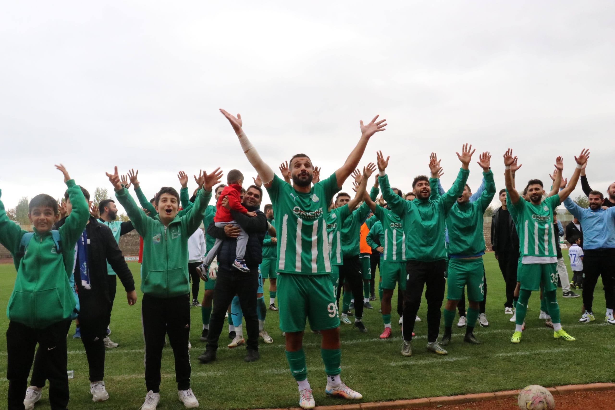 YEŞİL YALOVA FK GERİDEN GELİP KAZANDI