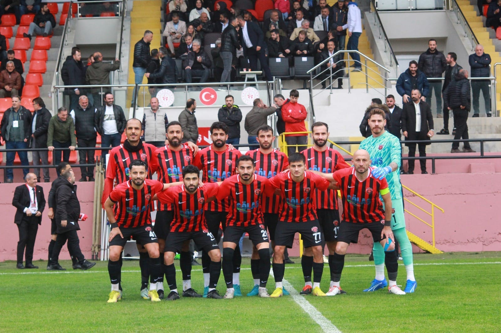 BAL'DA GÖLCÜK MAÇ FAZLASIYLA LİDER (1)