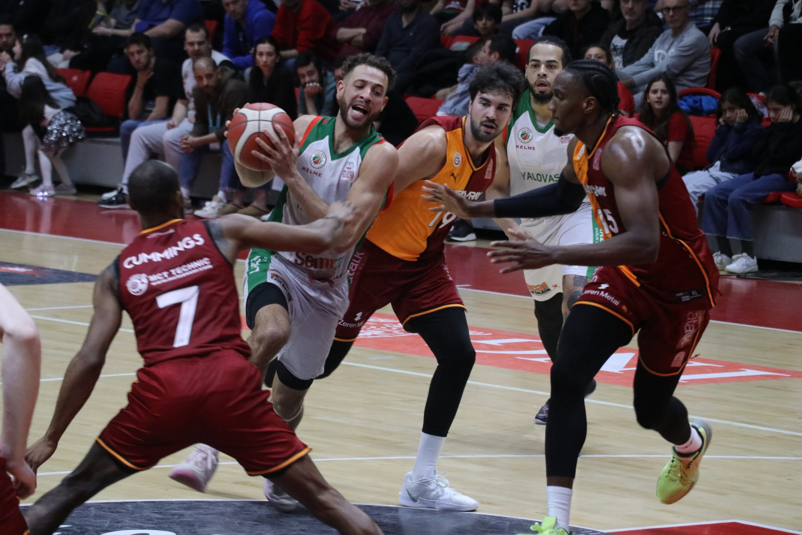 SEMT77 YALOVASPOR’A ‘ASLAN’ PENÇESİ