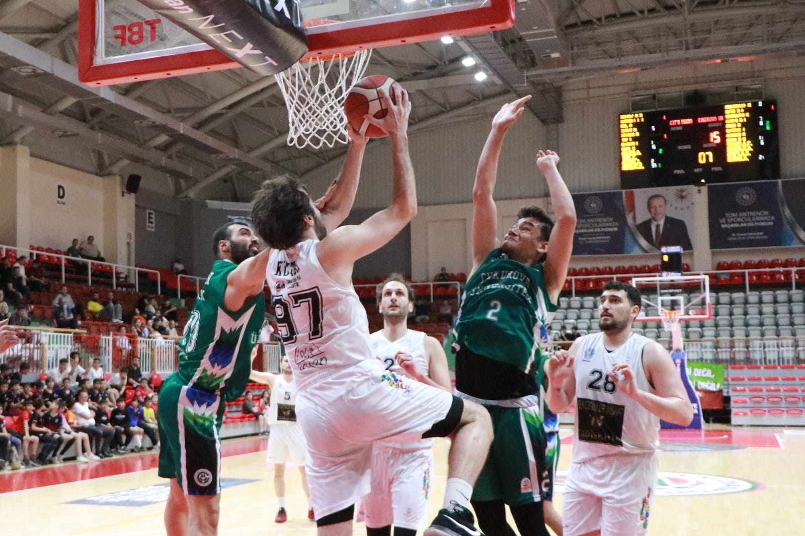 ÇİFTLİKKÖY, FİNAL GRUBU AŞKINA (2)