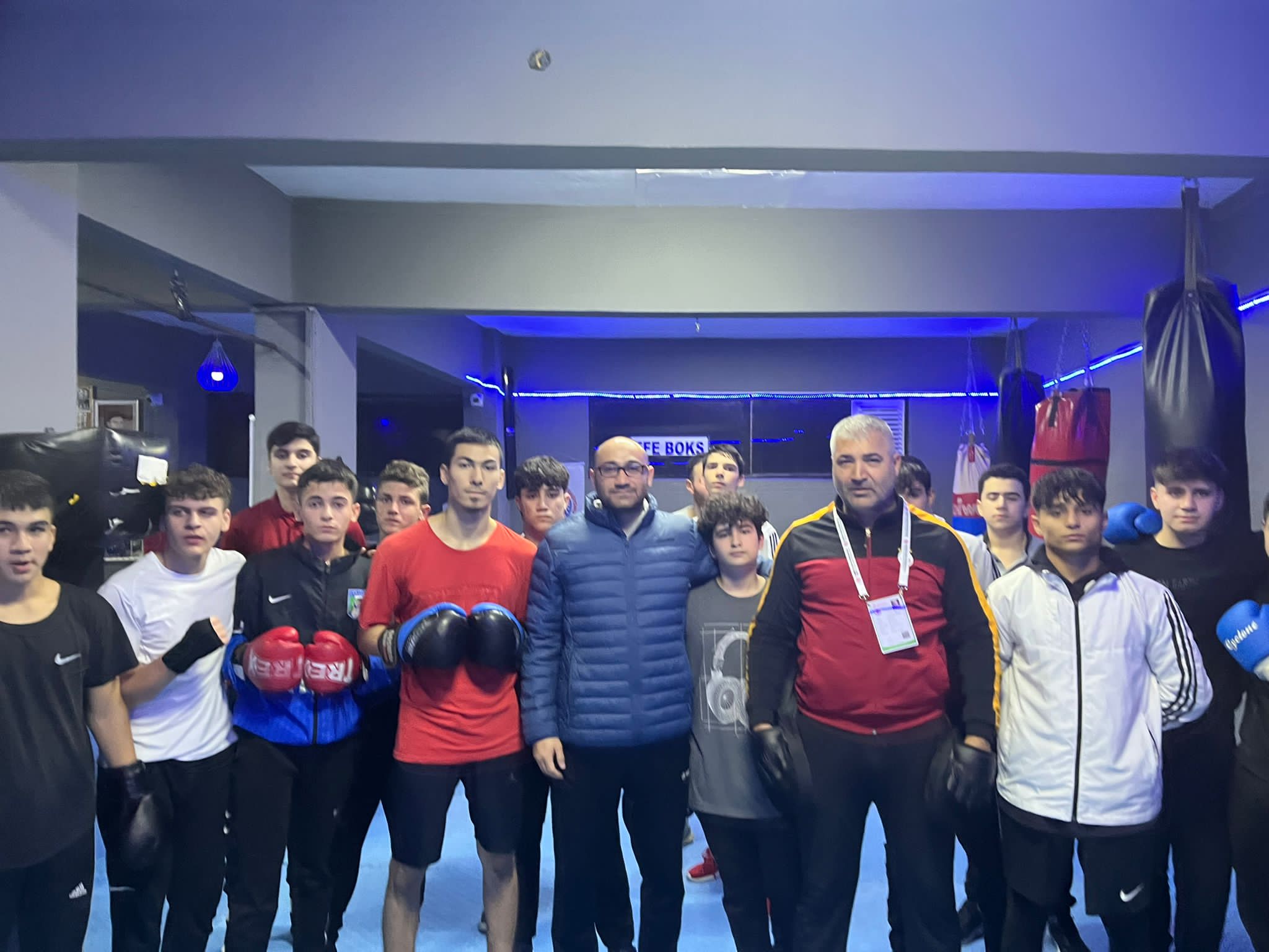 EFE BOKS SPORCULARI RİNGE ÇIKACAK (2)