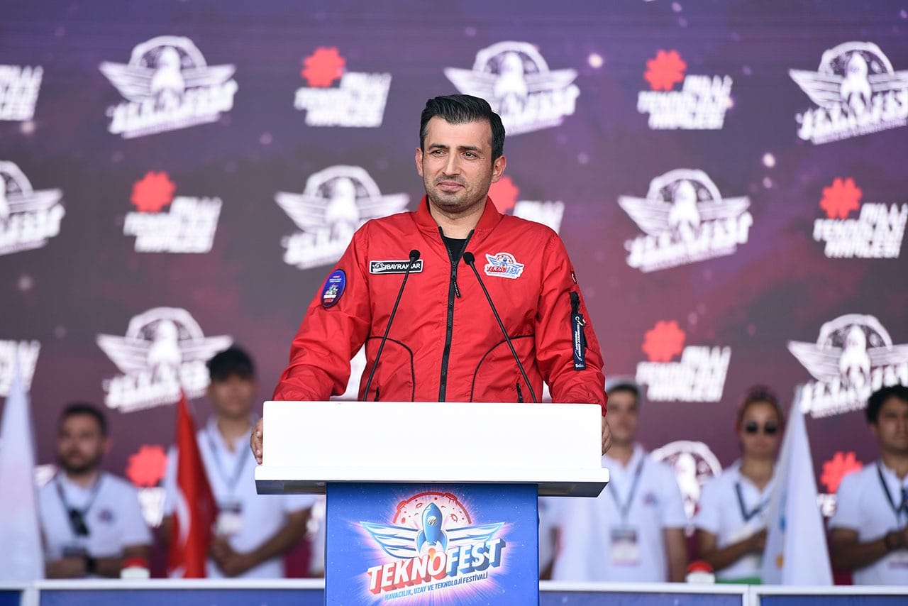 01bf5b05-5d2b-49cf-9a0e-8a81cbc62452