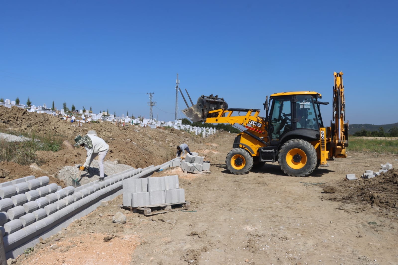 PAŞAKENT MEZARLIĞI’NDA HUMMALI ÇALIŞMA