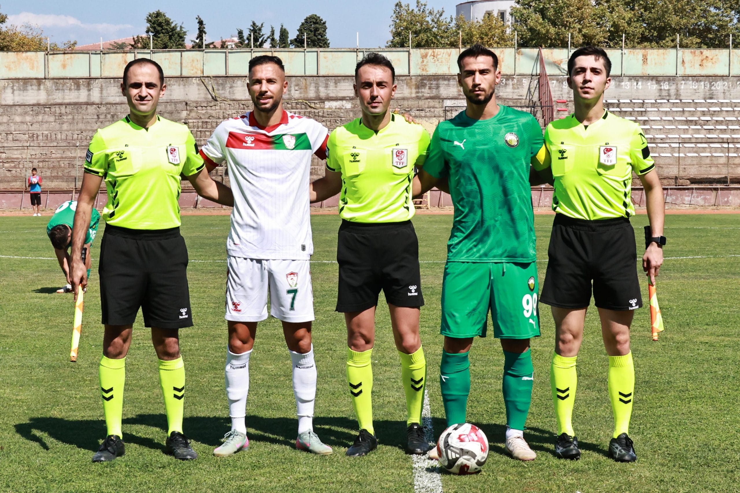 YALOVA FK EMİN ADIMLARLA İLERLİYOR