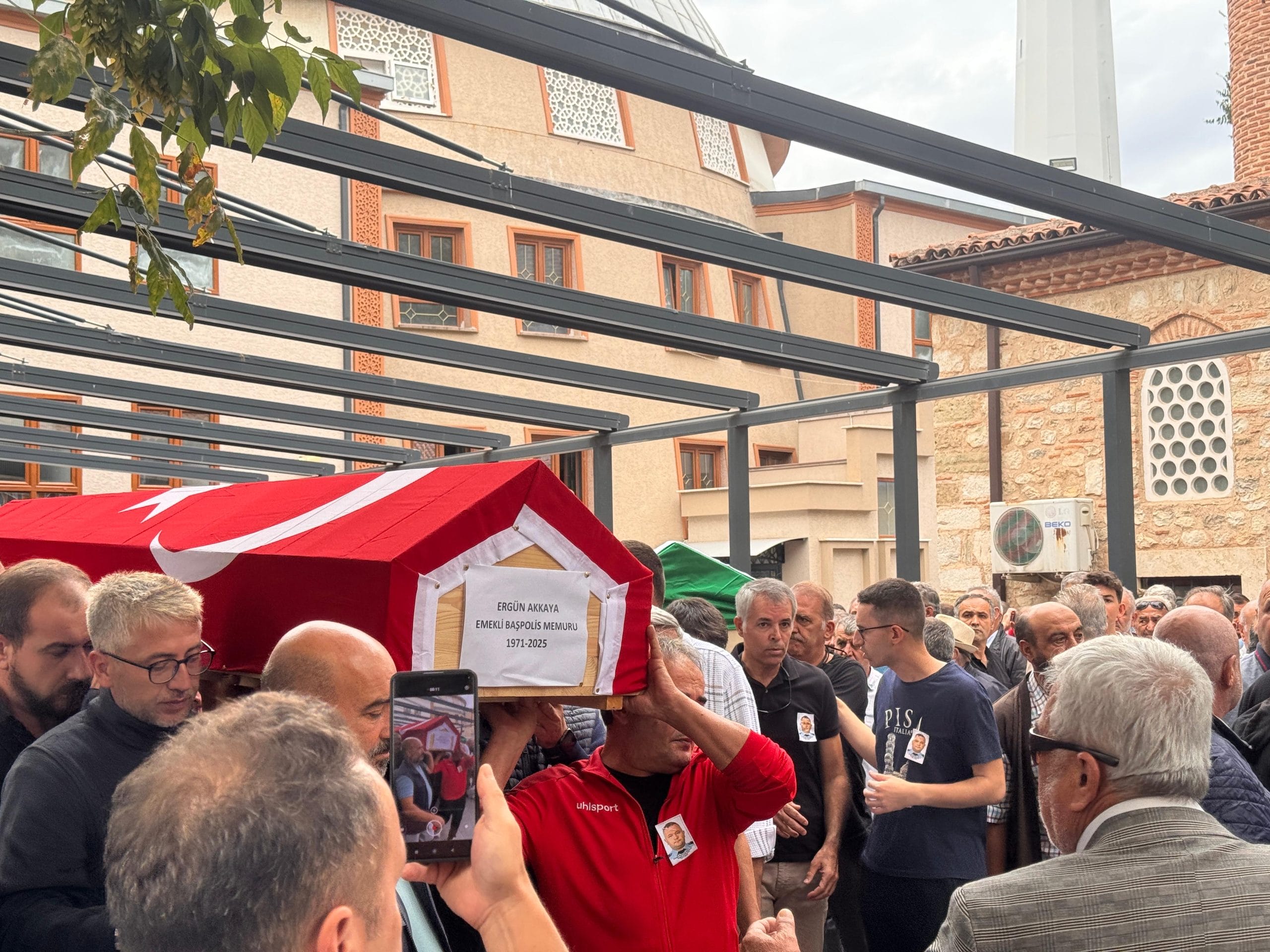 ERGÜN AKKAYA SON YOLCULUĞUNA UĞURLANDI