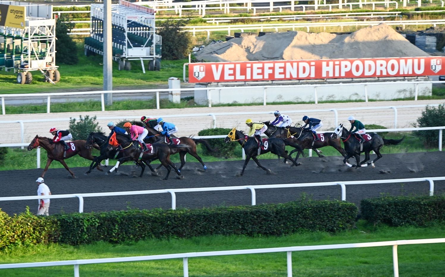 ‘YÜRÜYEN KÖŞK KOŞUSU’NUN 9. GERÇEKLEŞTİ